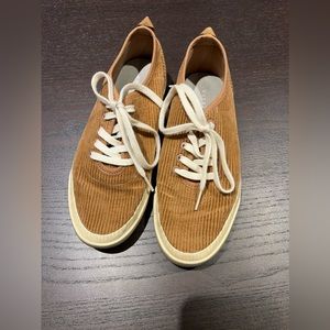 Everlane women’s  tan curdoroy canvas sneakers - Size 6.5